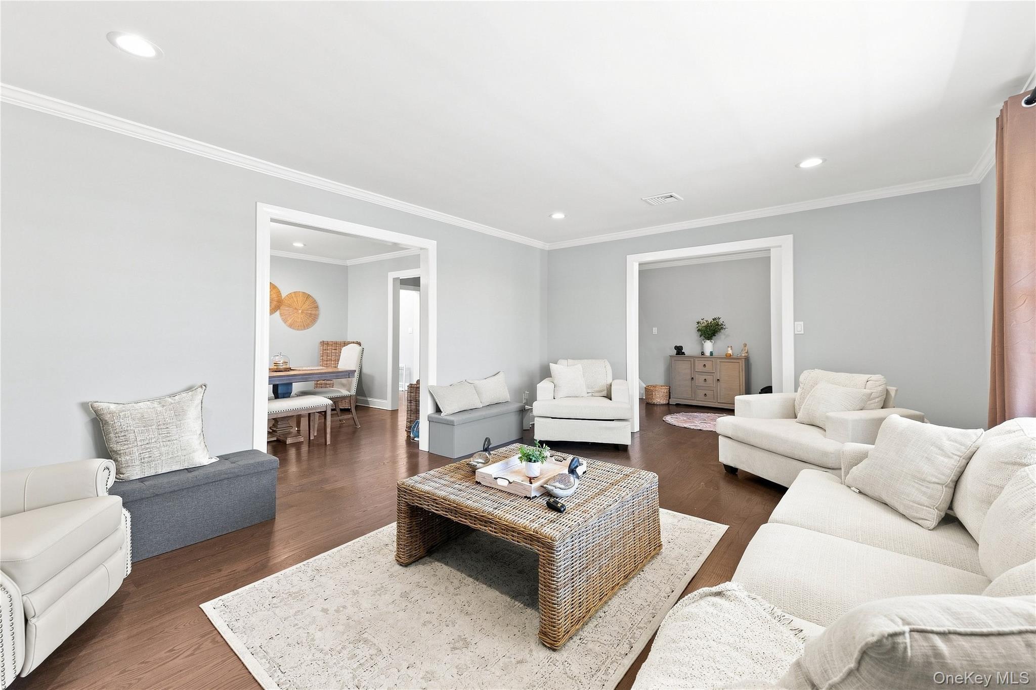 336 Grand Central Avenue — photo 6