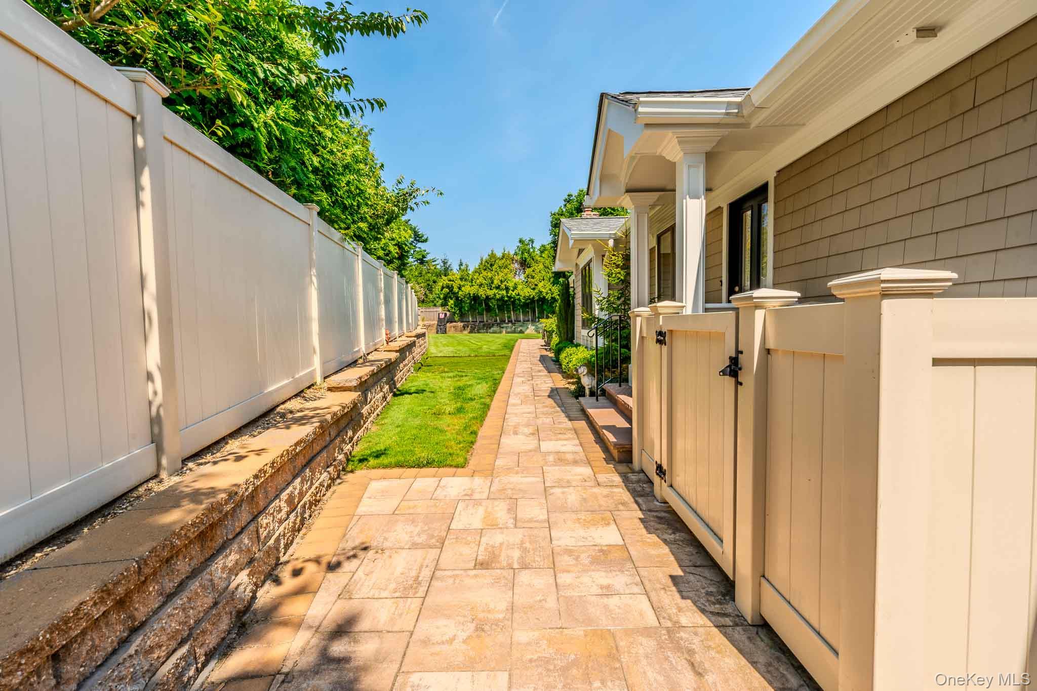 70 Karol Place — photo 38