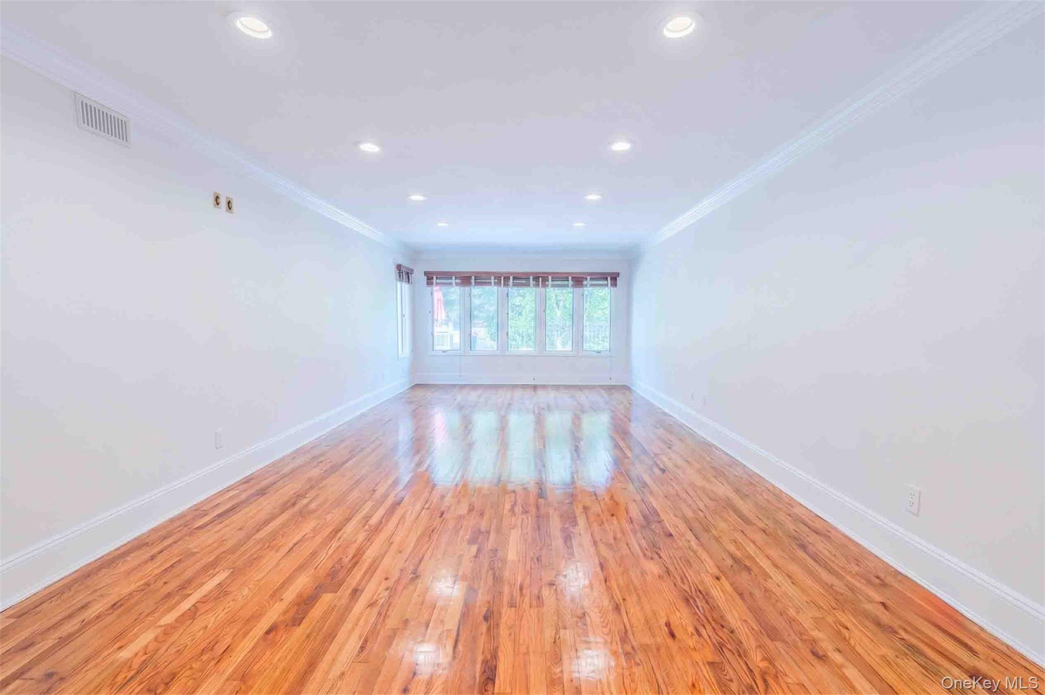 70 Karol Place — photo 8
