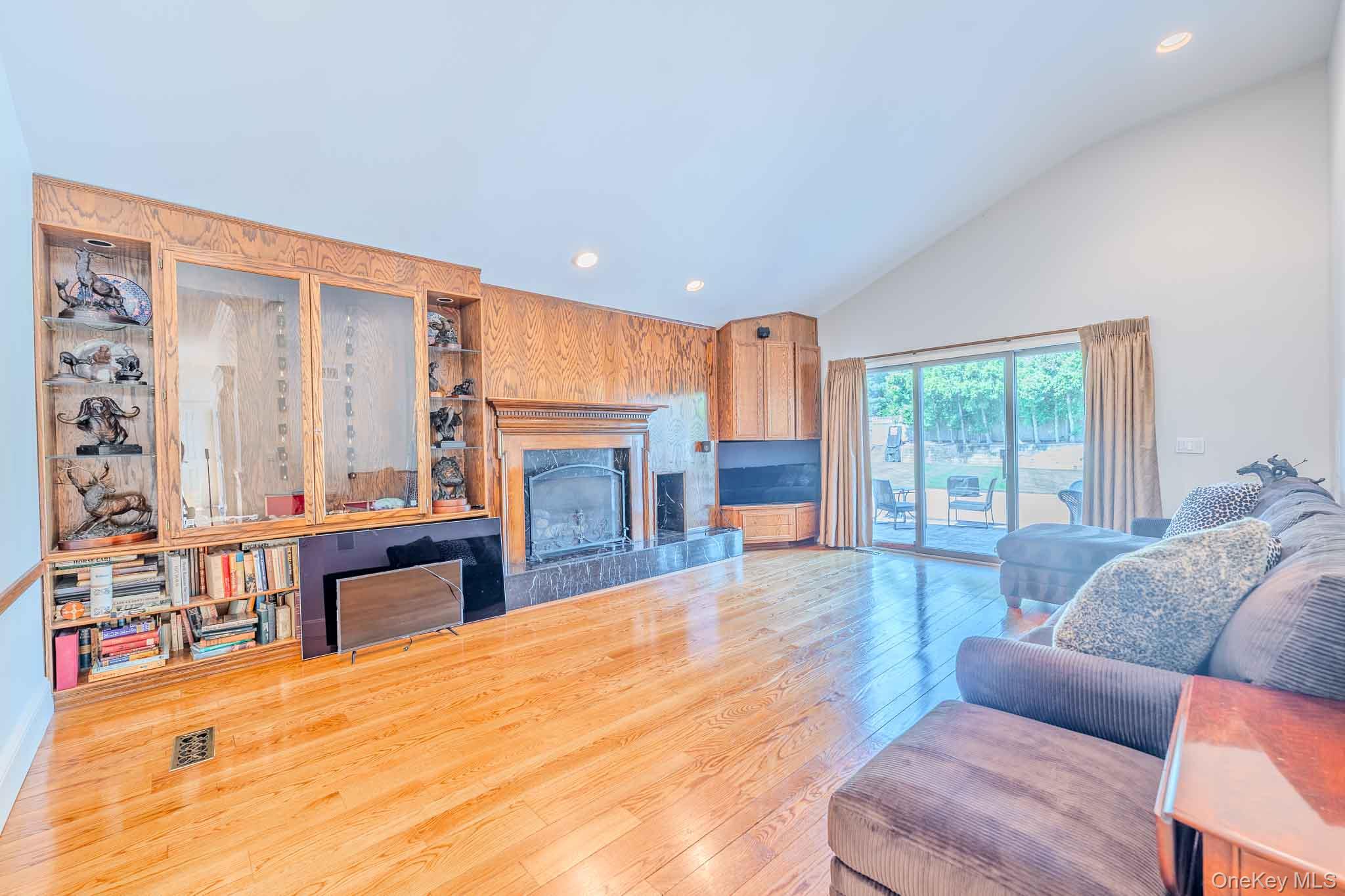 70 Karol Place — photo 9