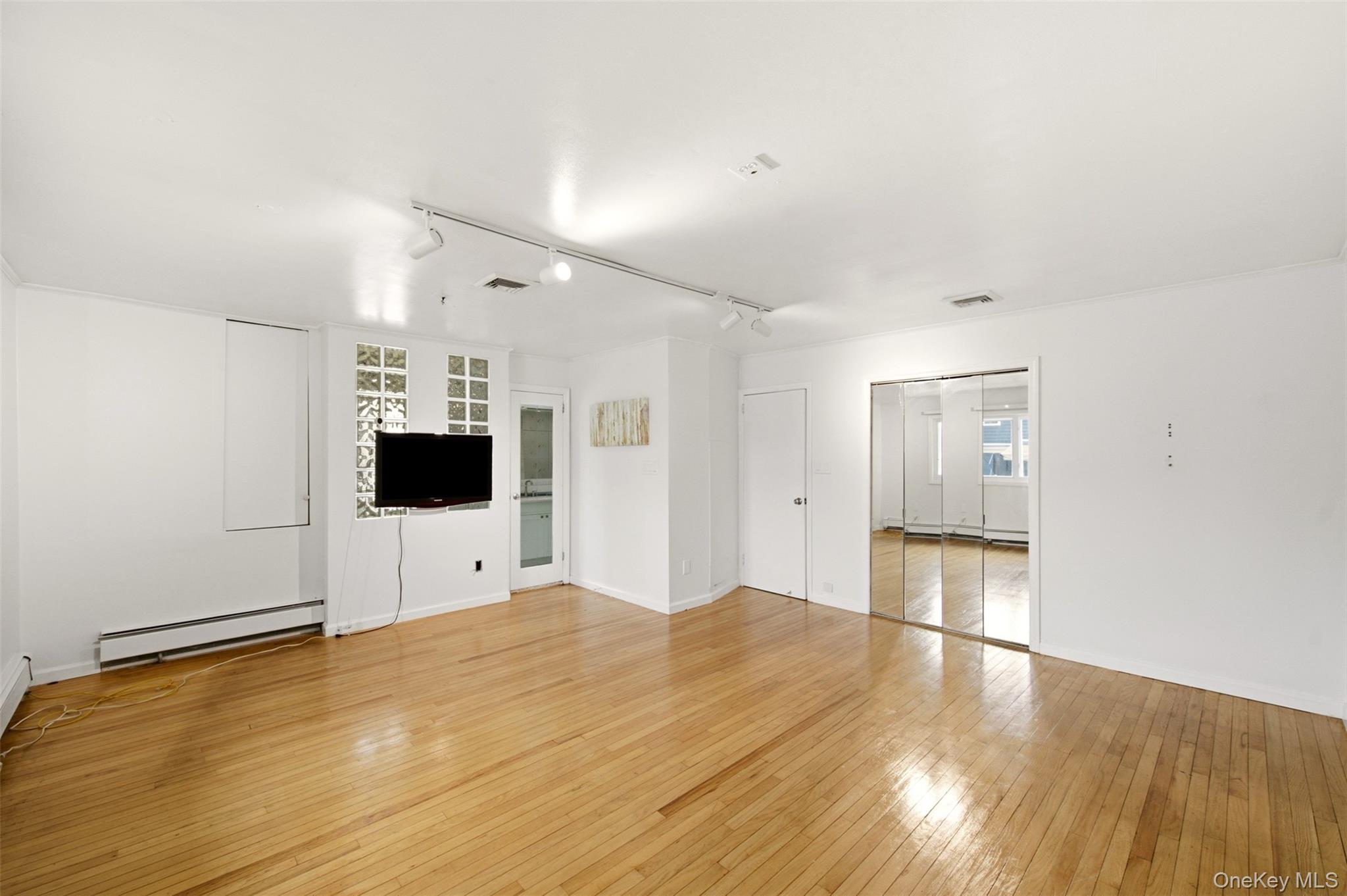160 Clearmeadow Drive — photo 12