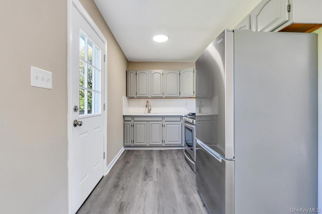 941 Provost Avenue — photo 15
