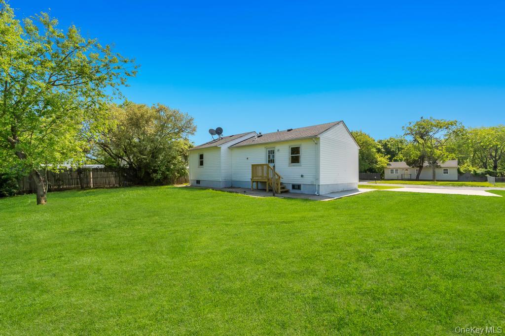 941 Provost Avenue — photo 7
