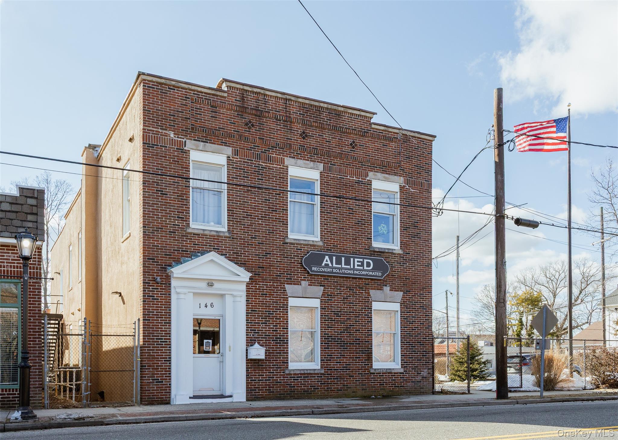 146 Railroad Avenue, Sayville