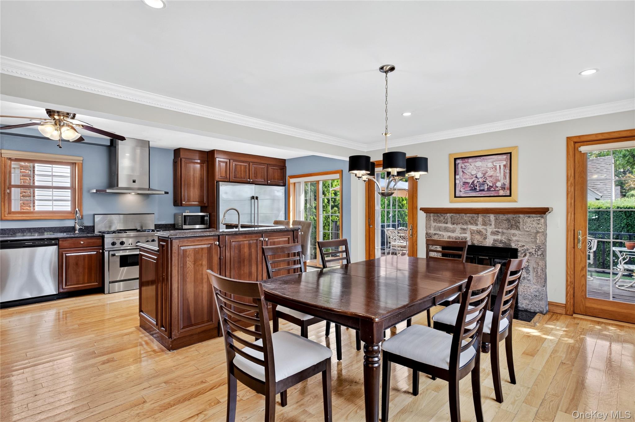 75 Maple Street — photo 10
