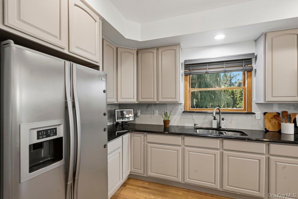 2066 Washington Avenue — photo 14
