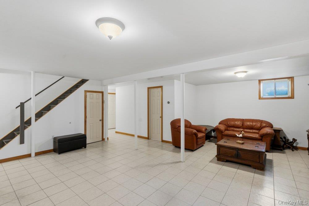 2066 Washington Avenue — photo 37
