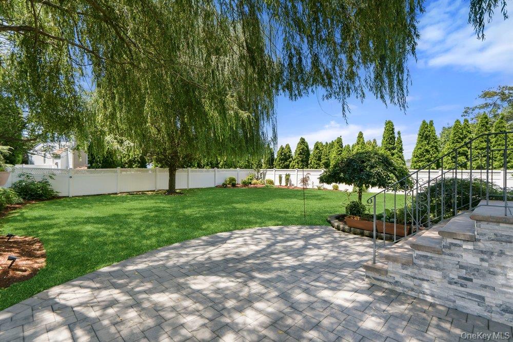 2066 Washington Avenue — photo 42
