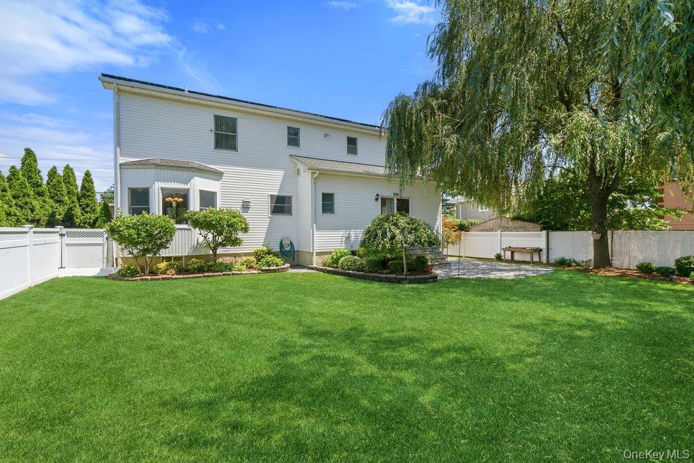 2066 Washington Avenue — photo 43