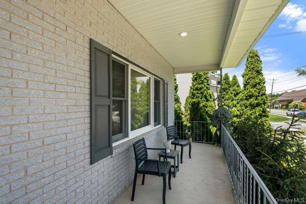 2066 Washington Avenue — photo 47