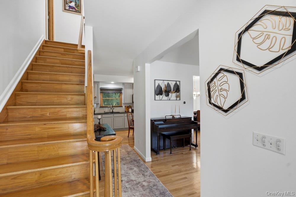 2066 Washington Avenue — photo 5