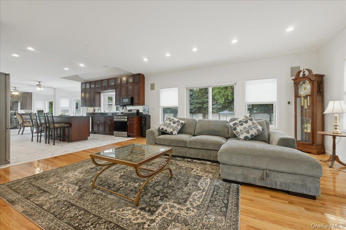 7 Laurel Lane — photo 22
