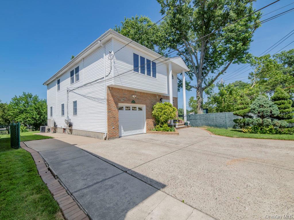 269 Marcus Avenue — photo 3