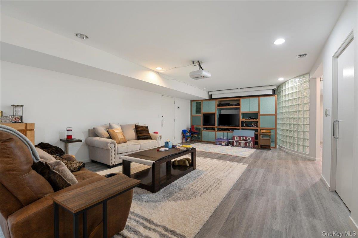 24 Emerson Road — photo 36