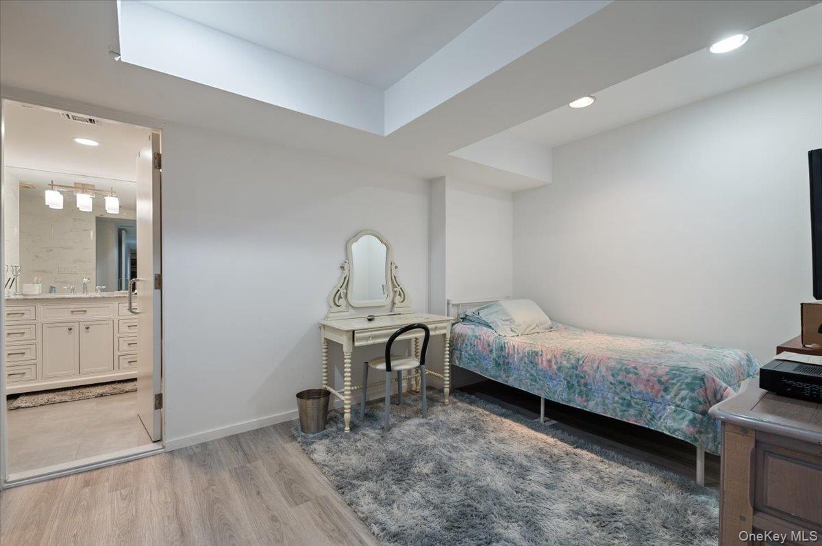 24 Emerson Road — photo 37