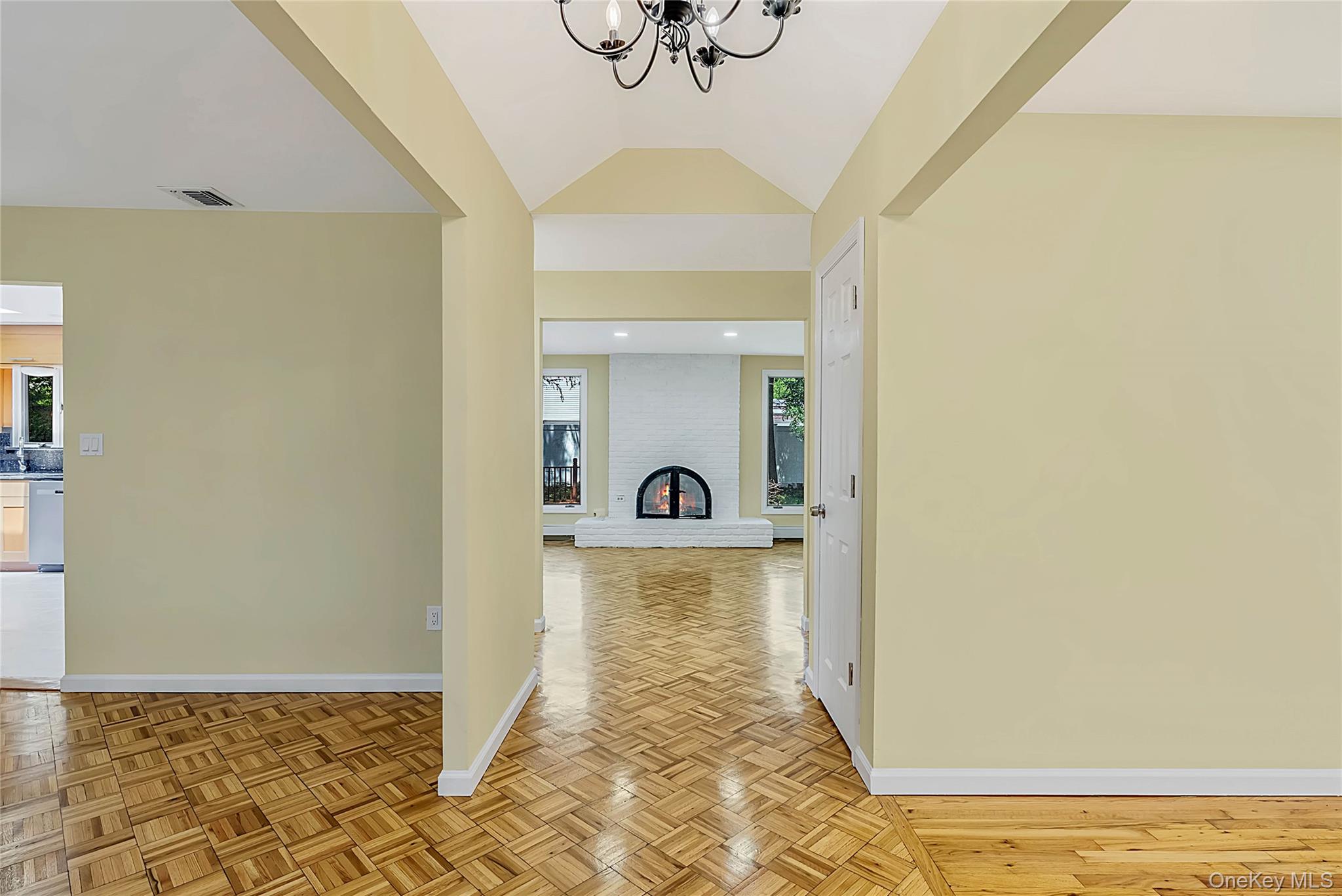 15 Dix Circle — photo 9