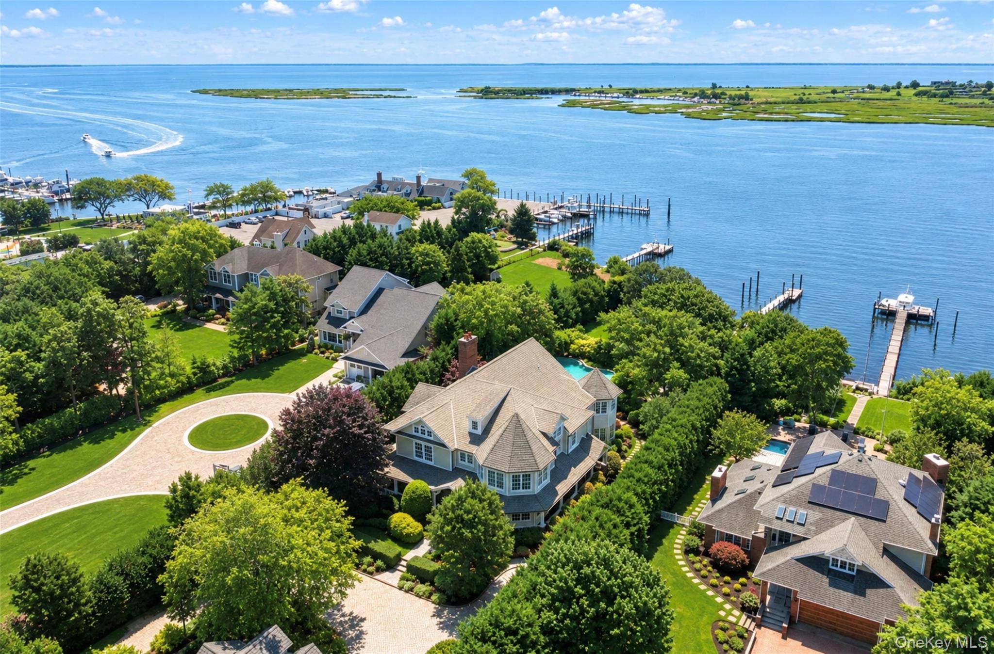 608 Shore Drive, Oakdale