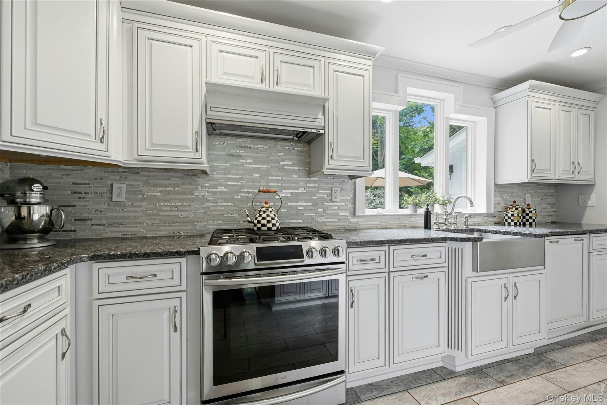 18 Washington Place — photo 15
