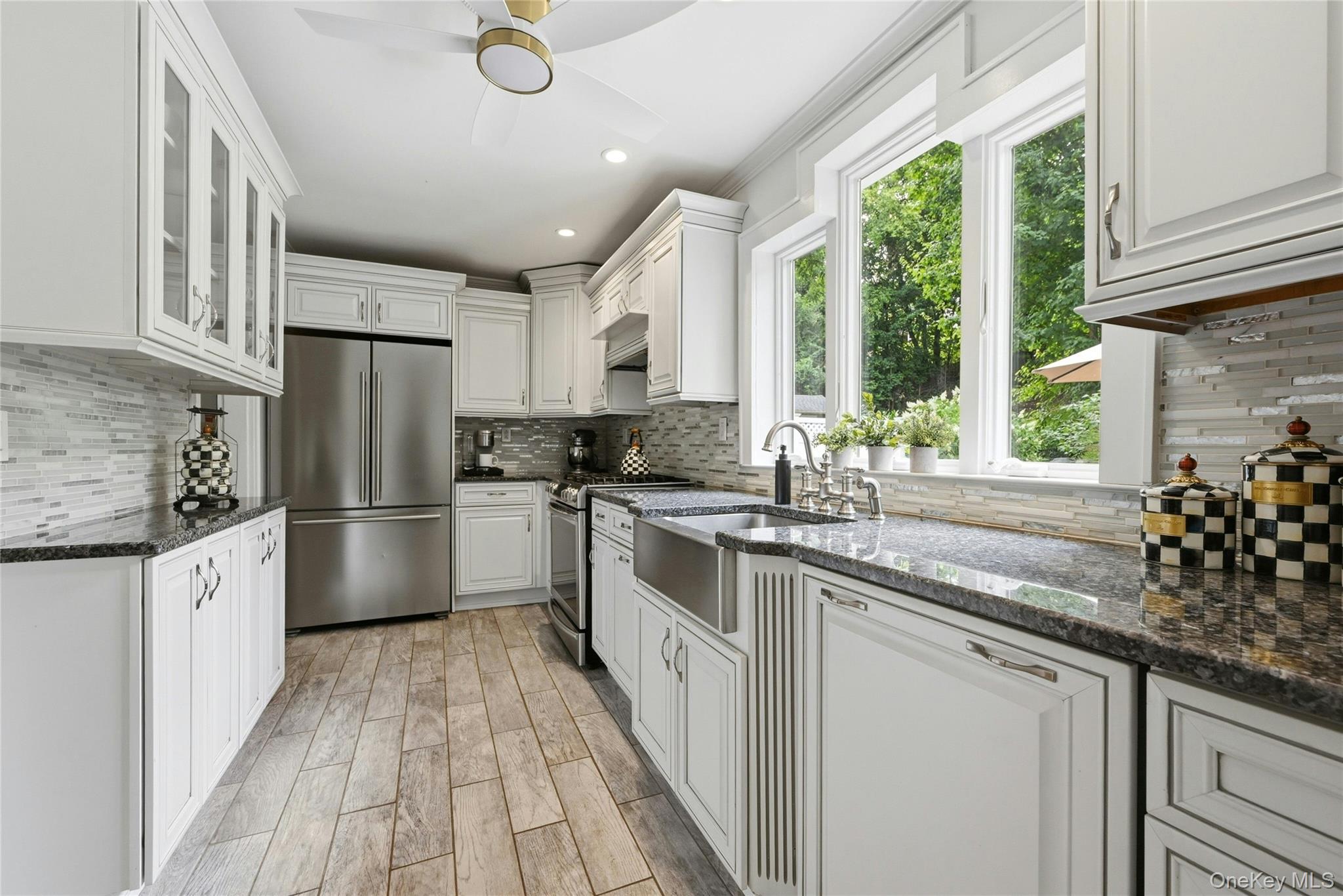 18 Washington Place — photo 16