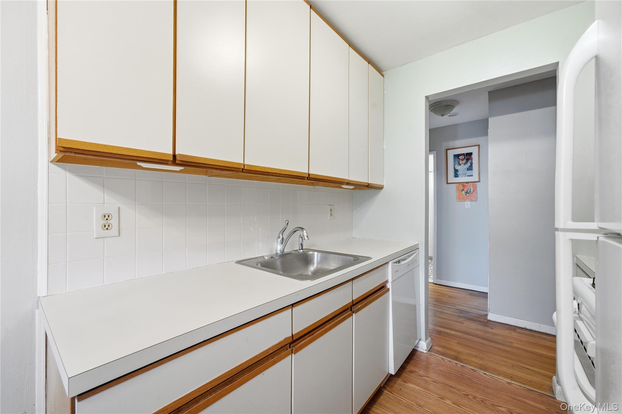 297 Merrick Road #D 1 — photo 11