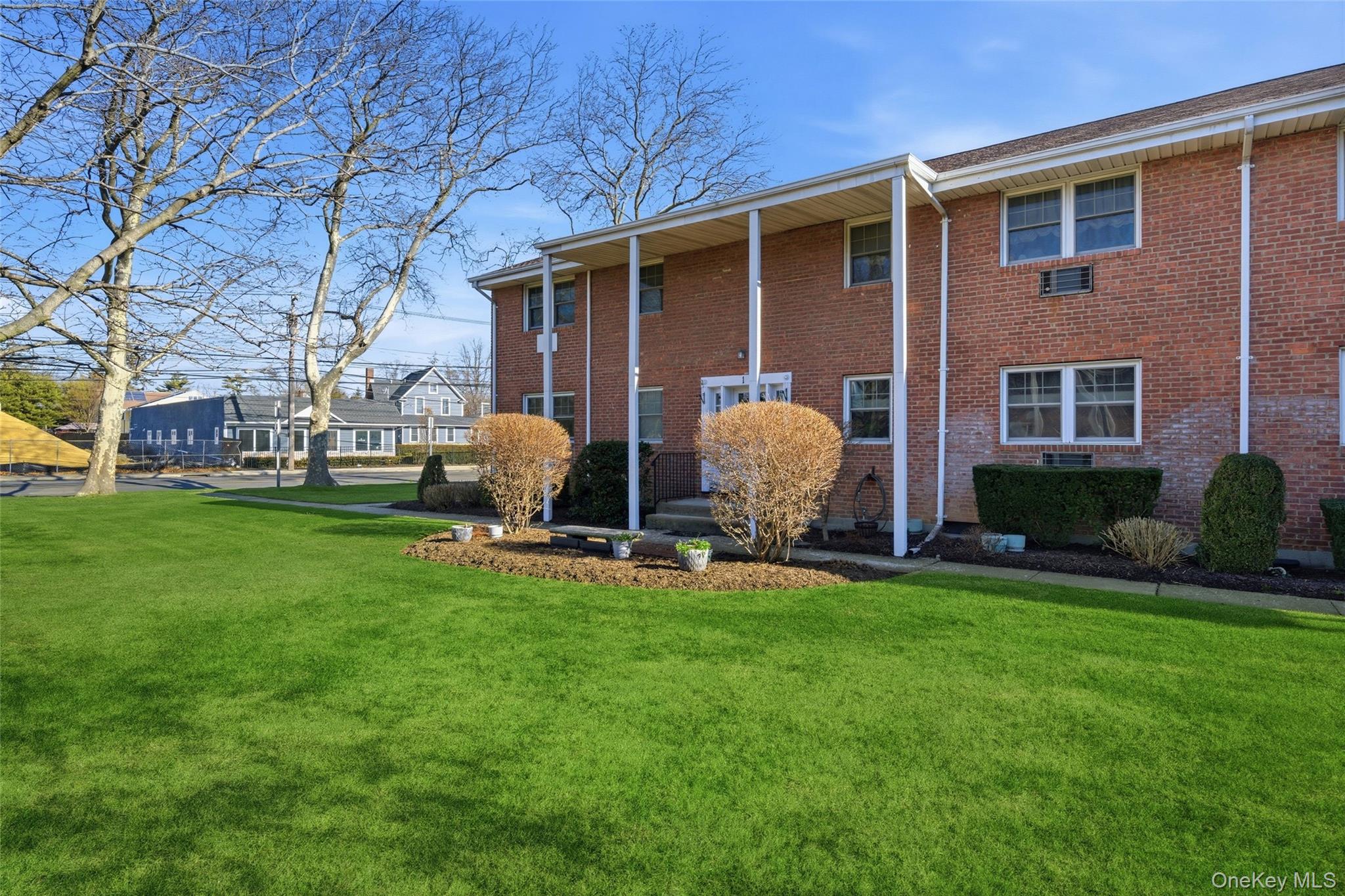 297 Merrick Road #D 1 — photo 3
