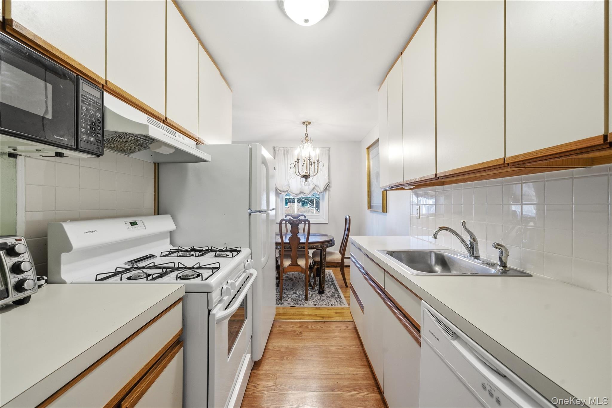 297 Merrick Road #D 1 — photo 9