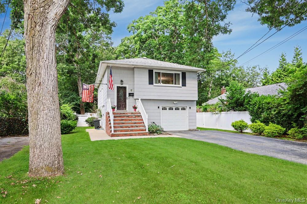 555 Windsor Avenue — photo 2