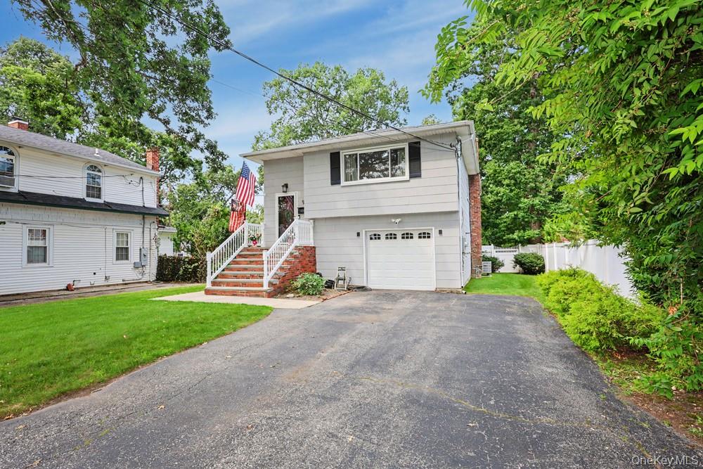 555 Windsor Avenue — photo 3