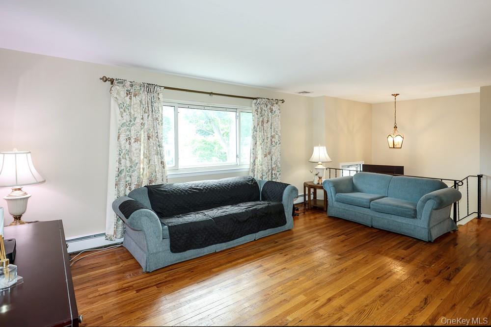 555 Windsor Avenue — photo 7