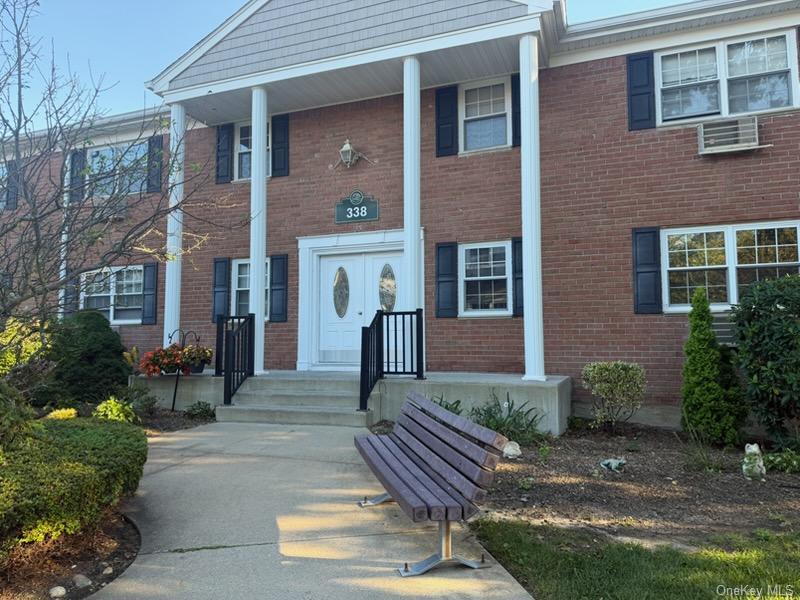338 Lakeland Avenue #6 E, Sayville