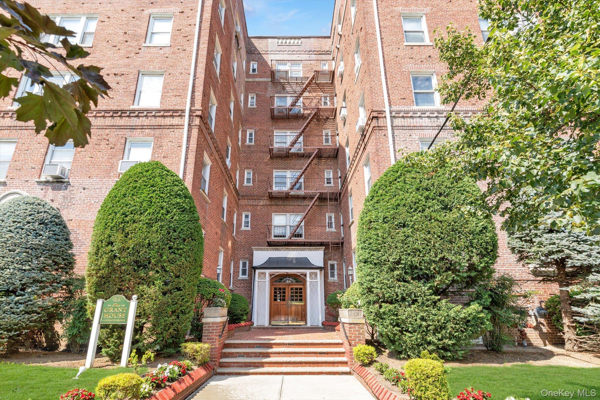 55 Grand Avenue #2A, Rockville Centre
