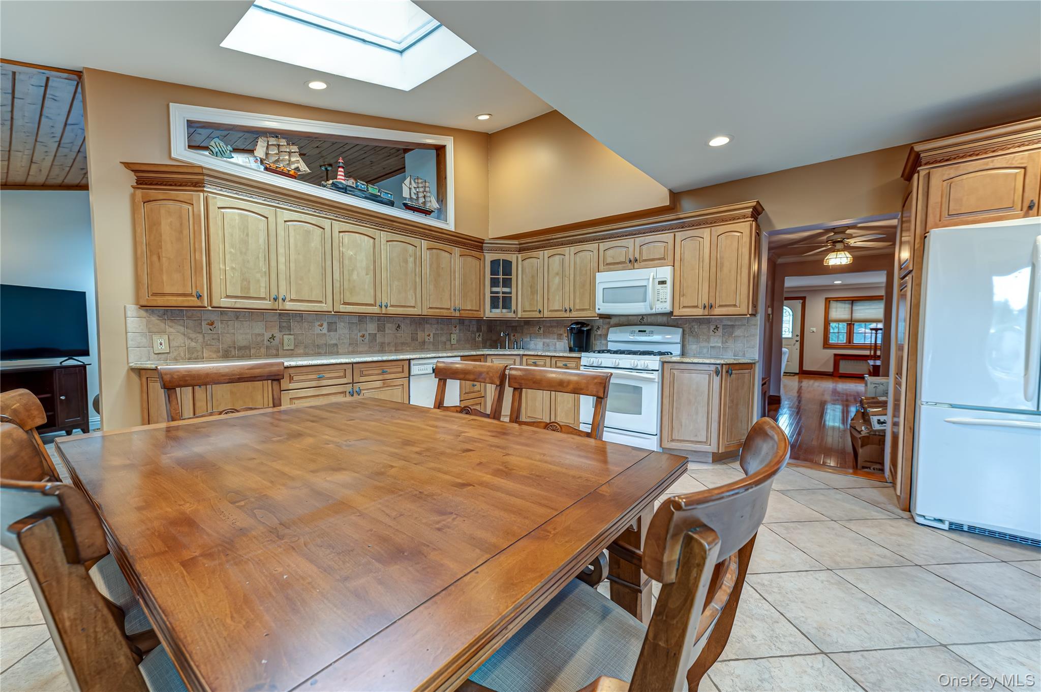 720 Farmers Avenue — photo 9