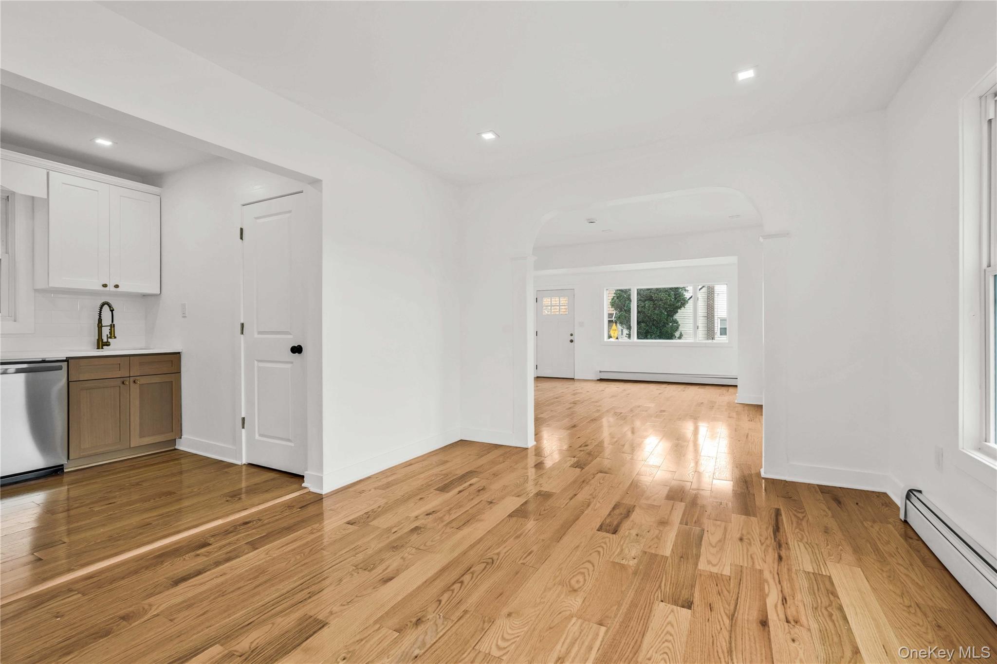 42 Satterie Avenue — photo 4