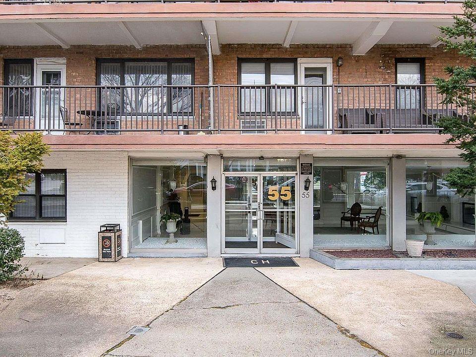 55 Bergen Place #1 B, Freeport