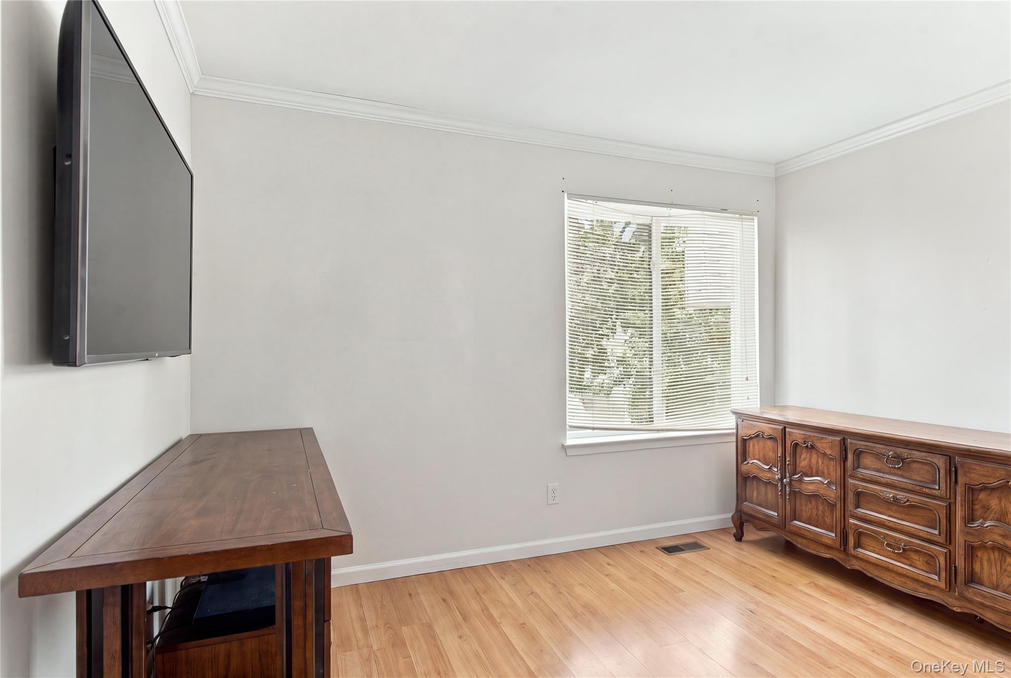 1 Alhambra Drive — photo 15