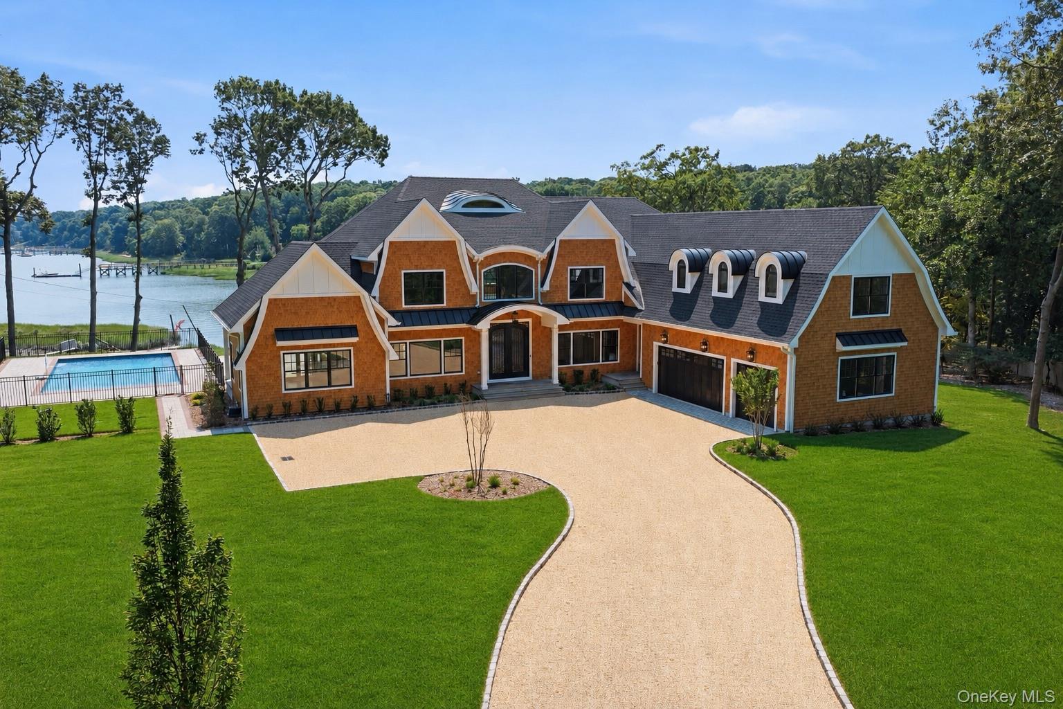 106 Cove Road, Northport