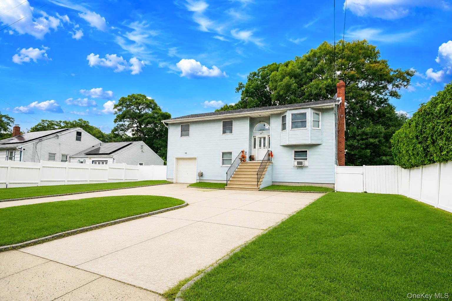 107 Cedar Oaks Avenue — photo 2