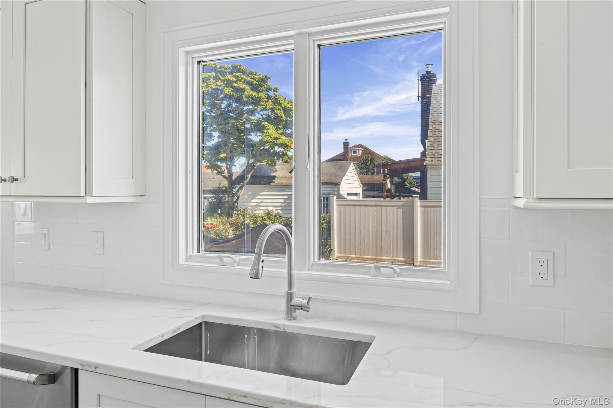 43 Westbury Avenue — photo 13