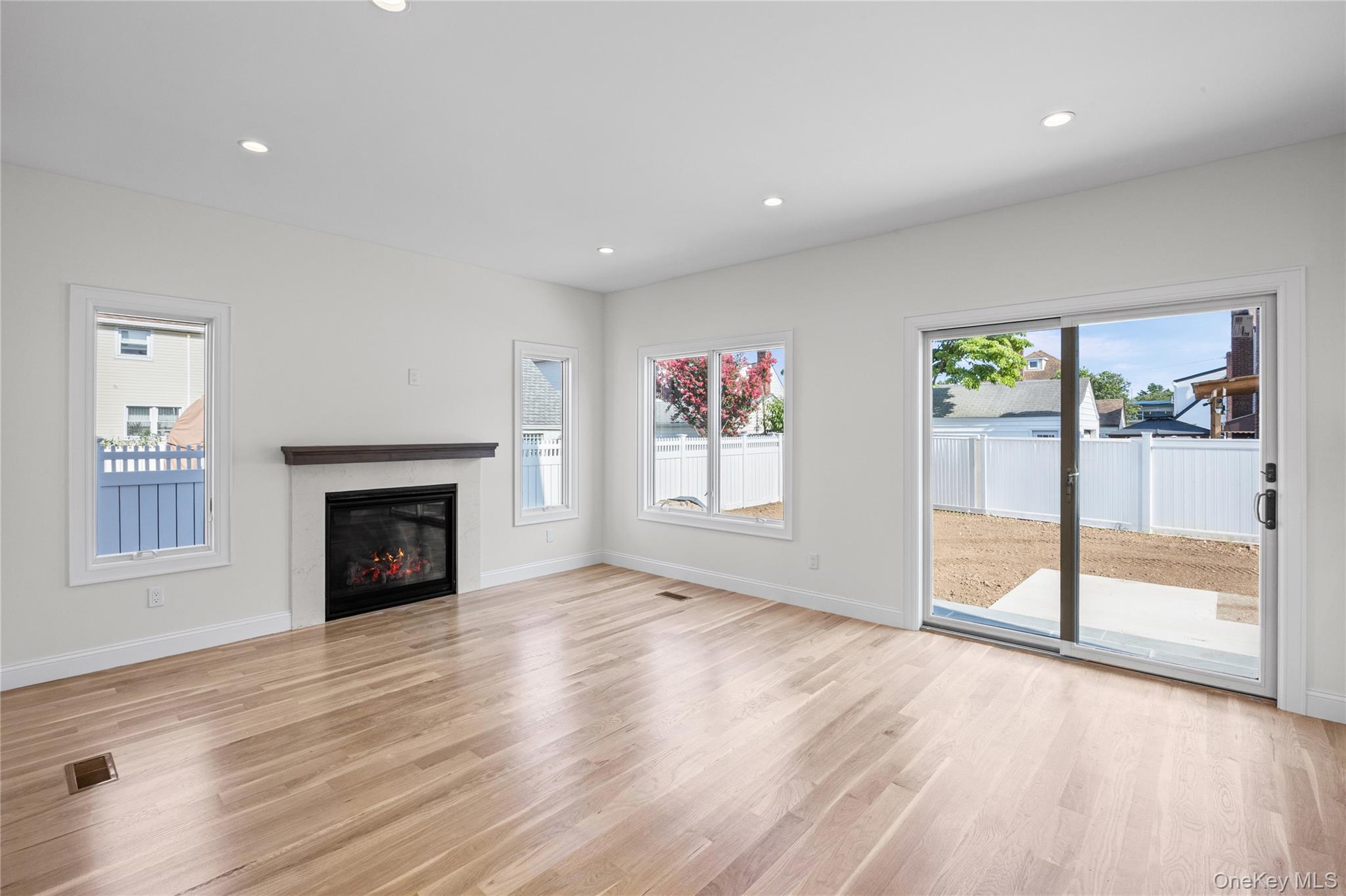43 Westbury Avenue — photo 19