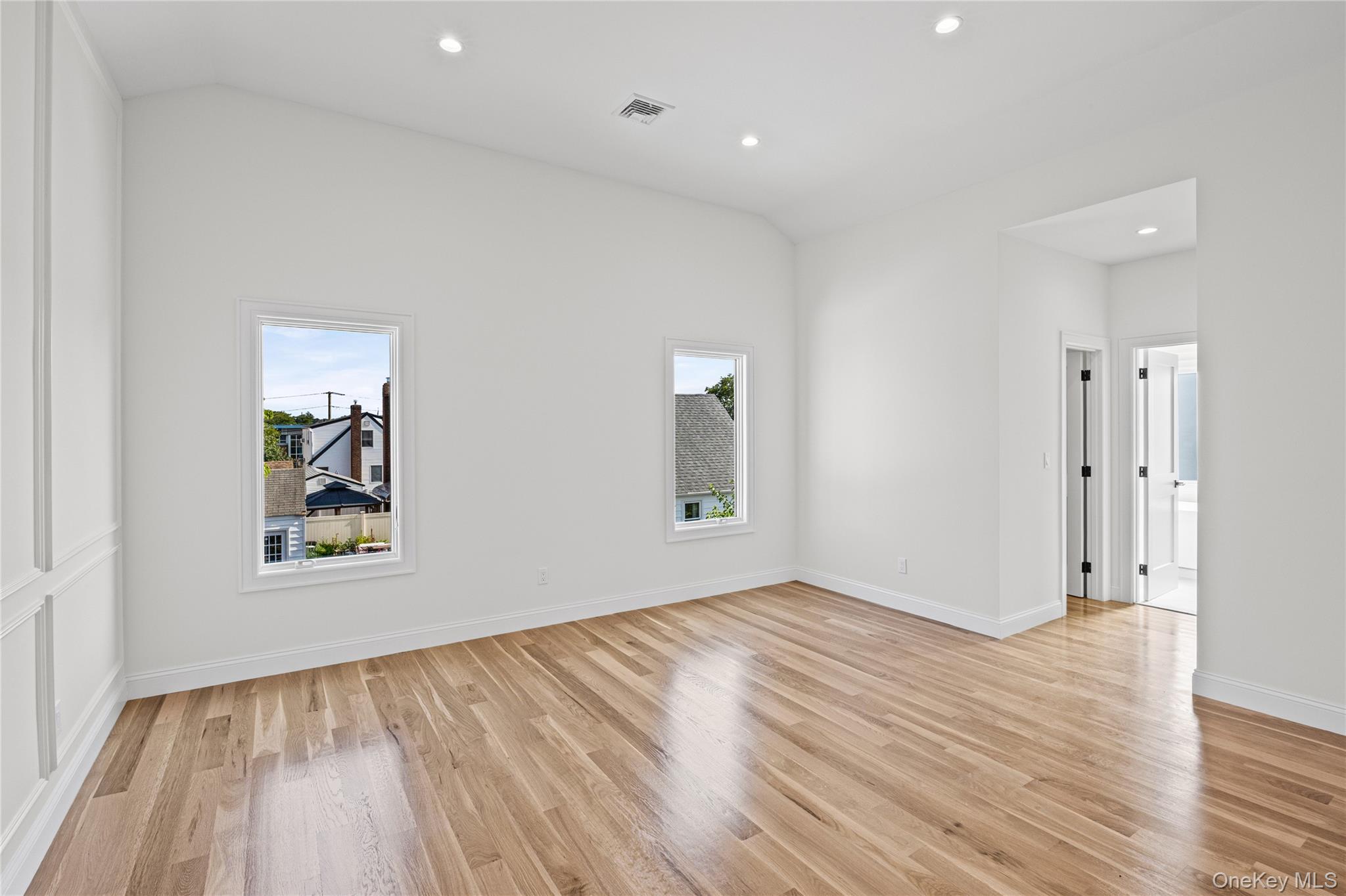 43 Westbury Avenue — photo 28