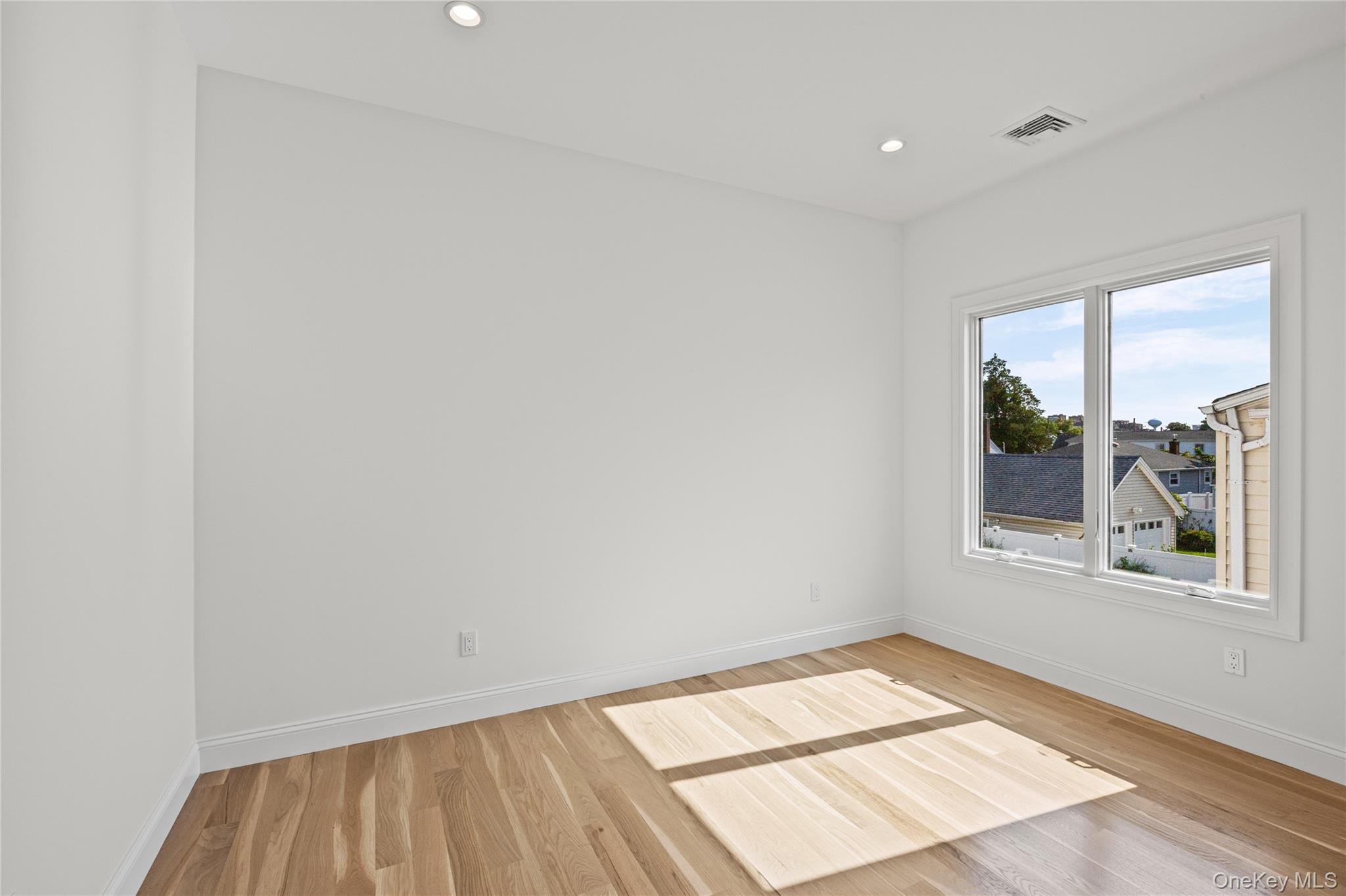 43 Westbury Avenue — photo 35