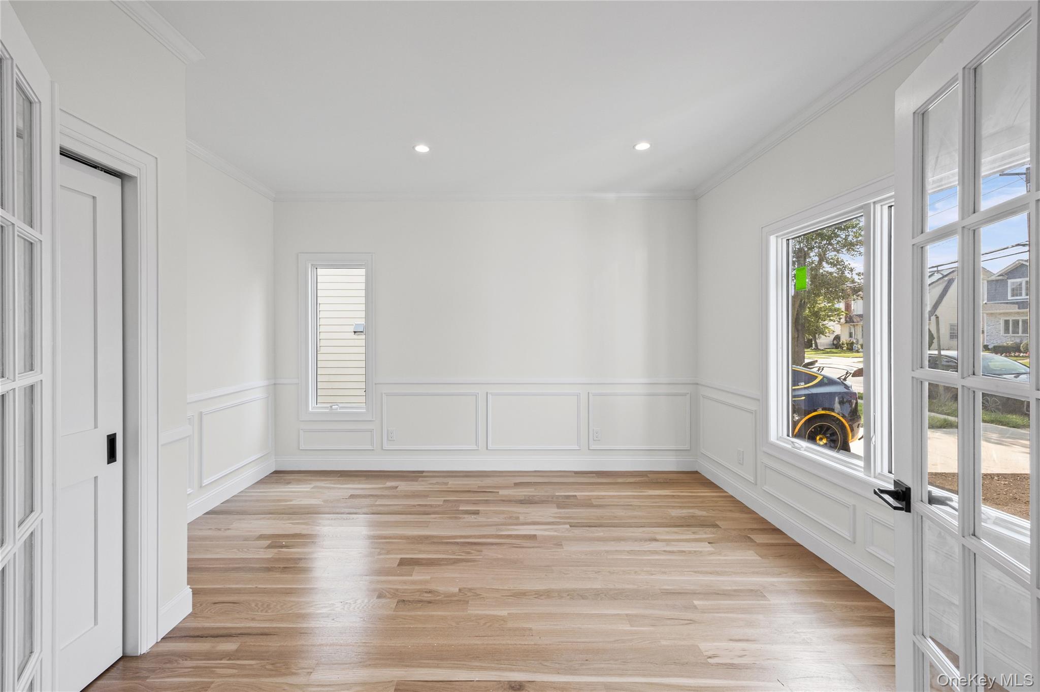 43 Westbury Avenue — photo 6