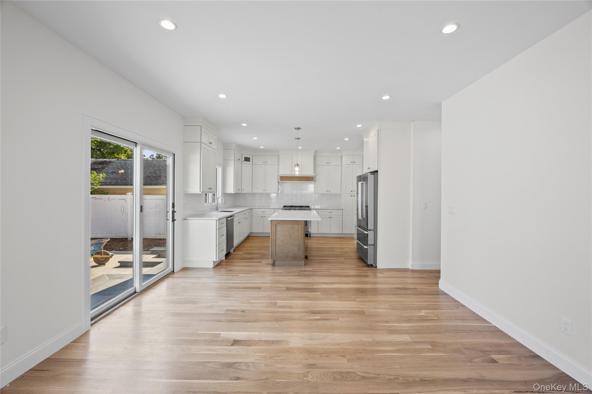 43 Westbury Avenue — photo 10