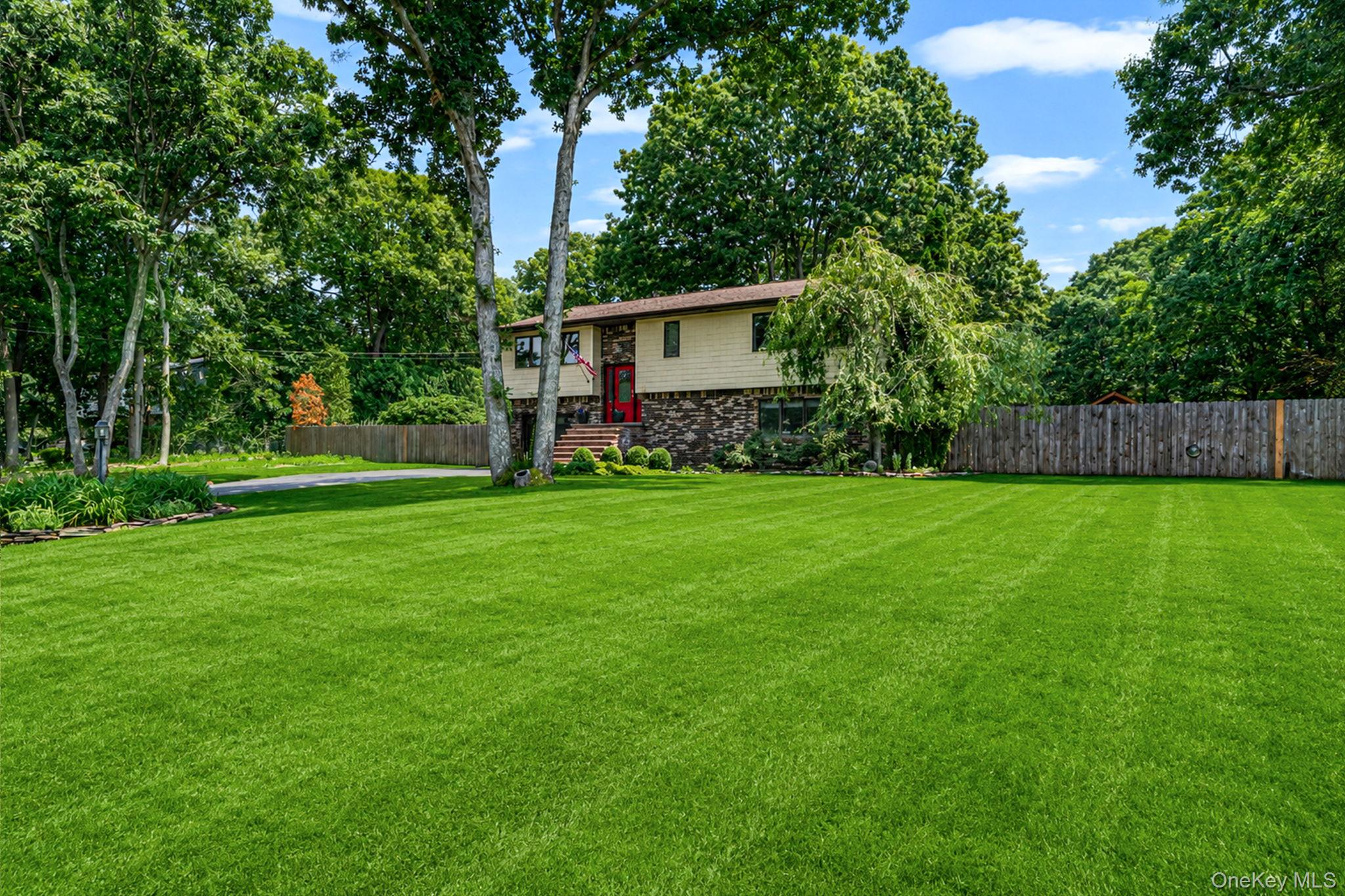 411 Robinson Avenue — photo 3