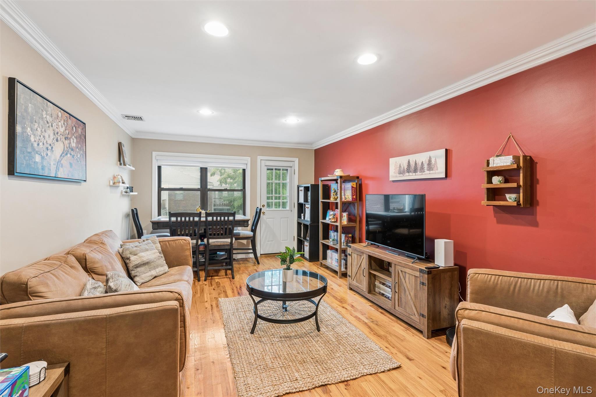 1195 E Broadway #L21 — photo 3