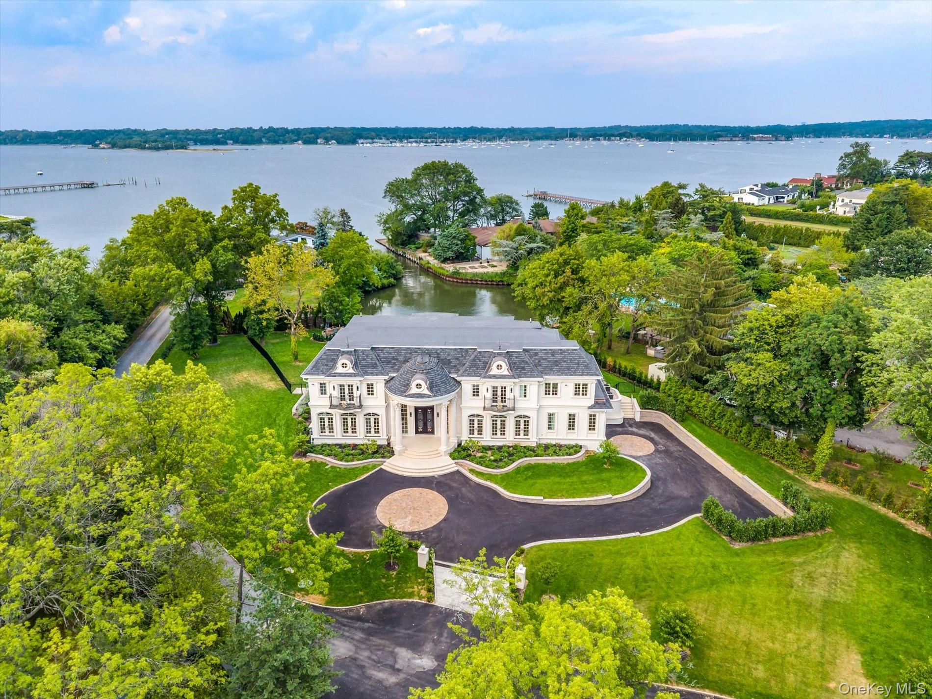 566 Shore Road, Kings Point