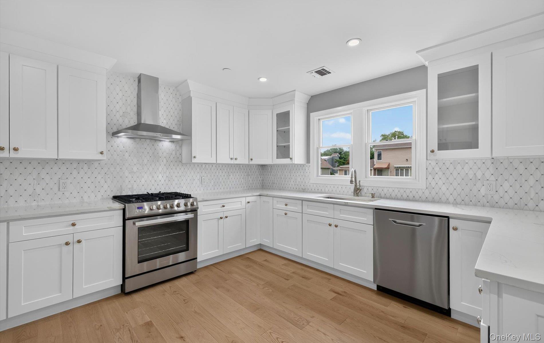 851 Bay Drive — photo 13