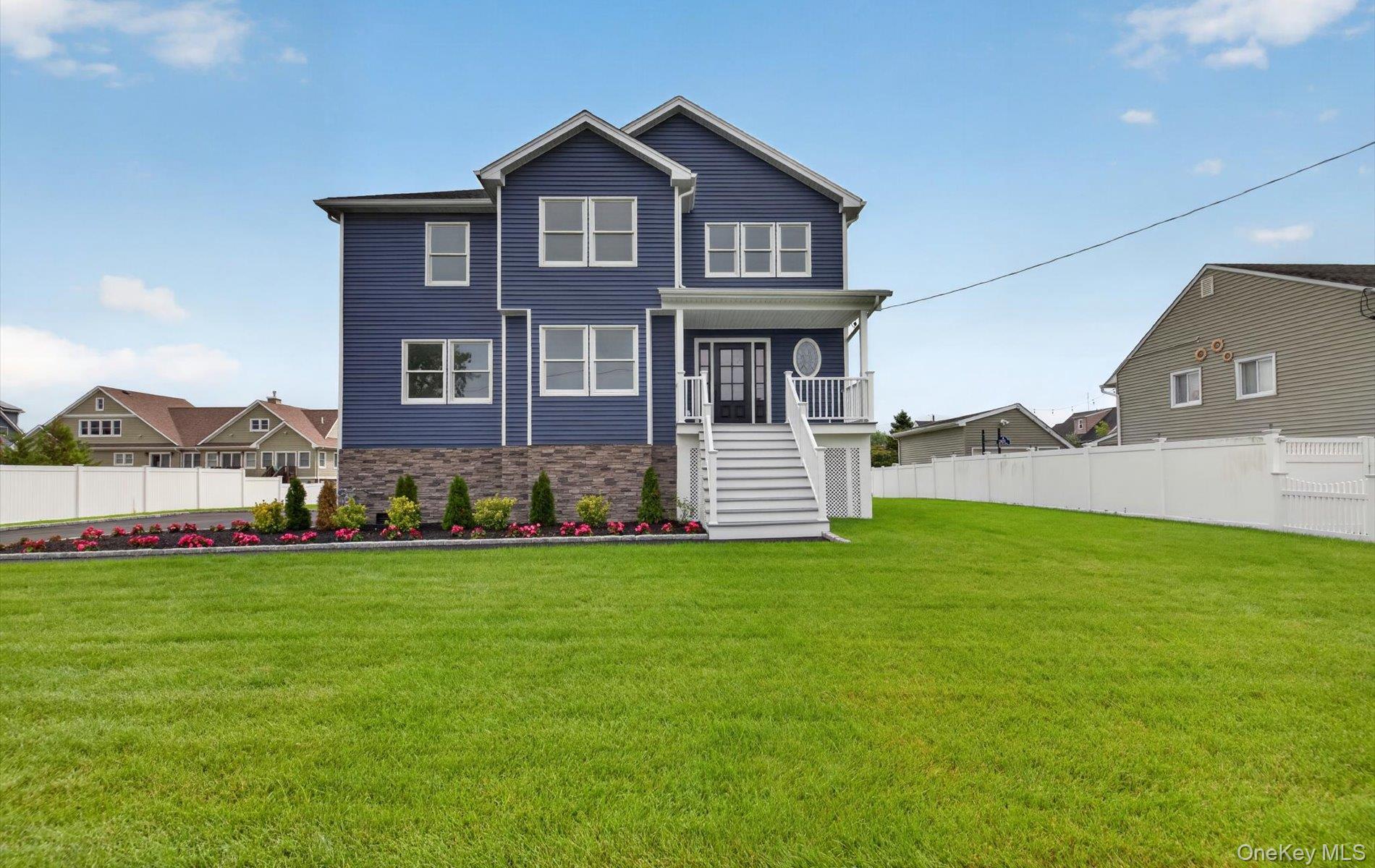 851 Bay Drive, West Islip