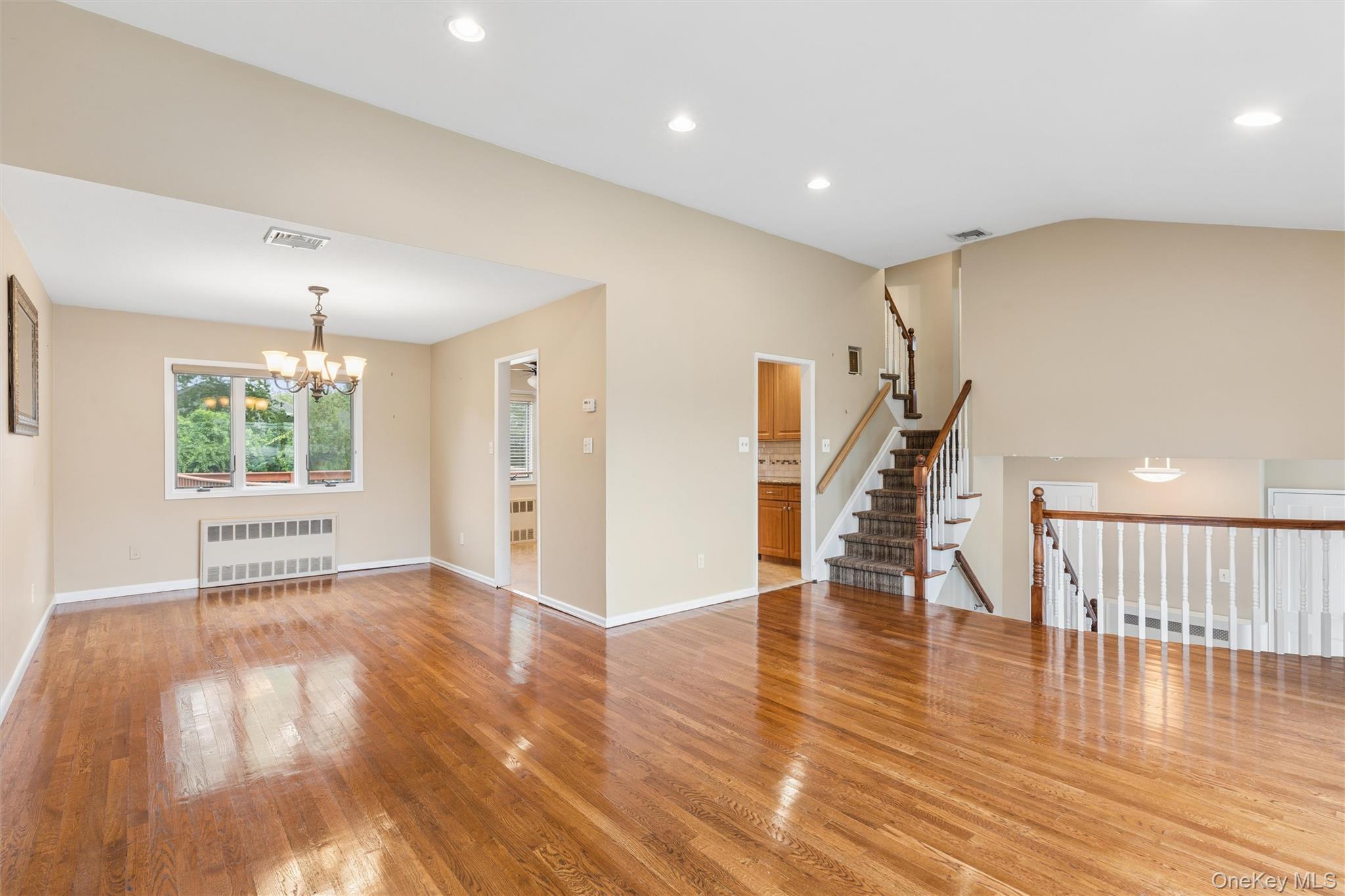 1939 Leonard Lane — photo 8