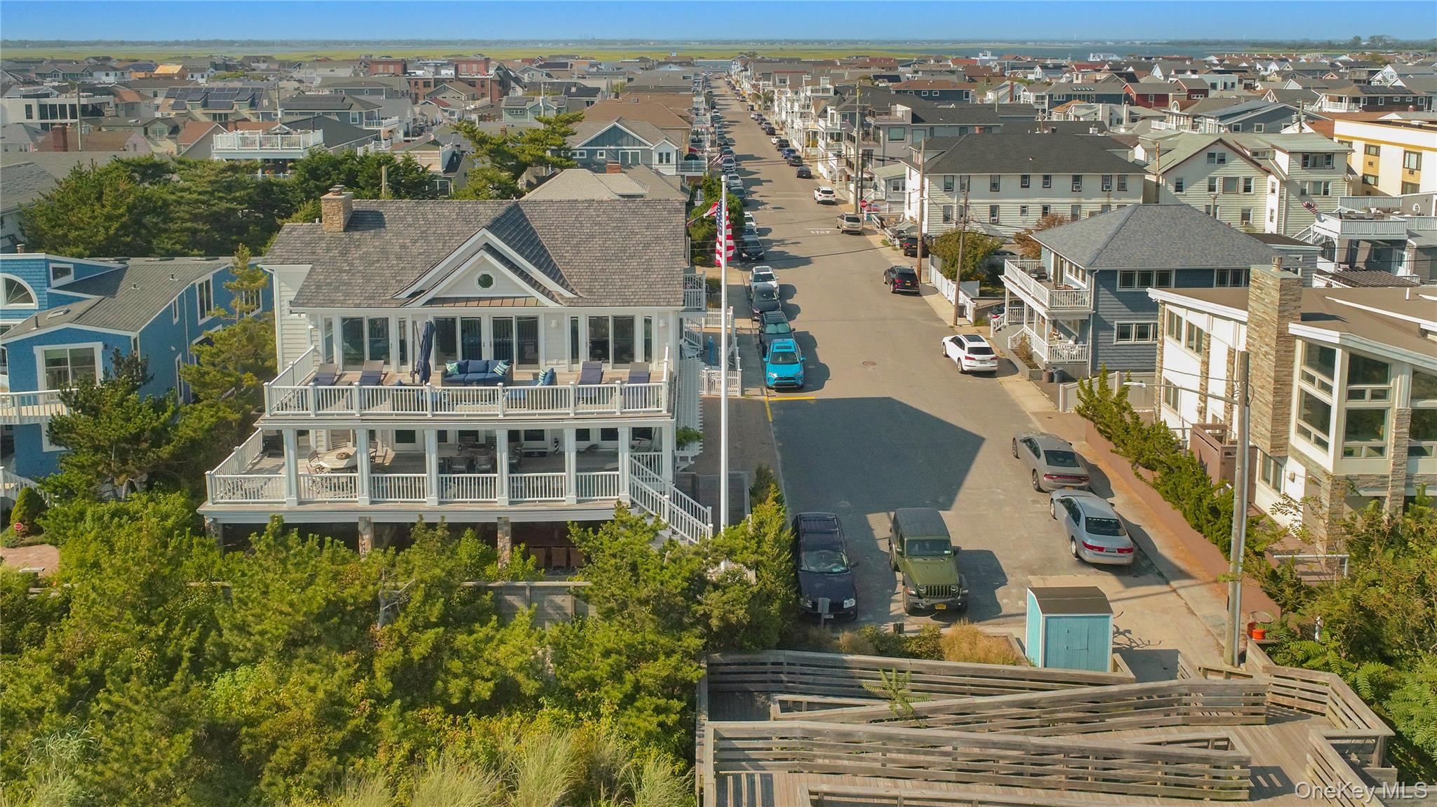 879 Oceanfront — photo 3